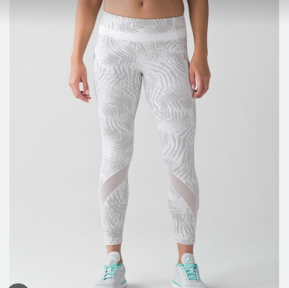 Lululemon Inspire Tight II  Size 4